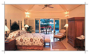 Well Appointed Lagoon Deluxe Suite :: The Leela Resort